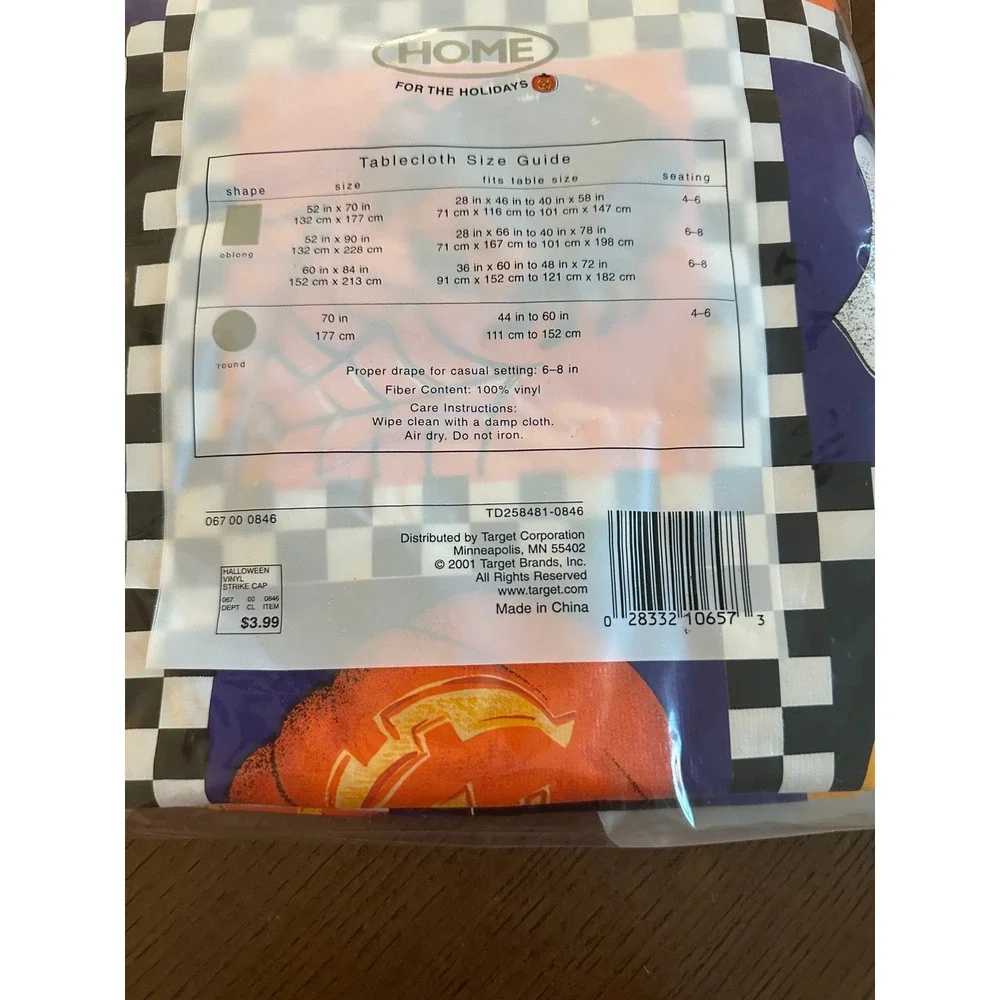 Target Home for the Holidays Halloween Round Vinyl Tablecloth 70'' 2001 NOS